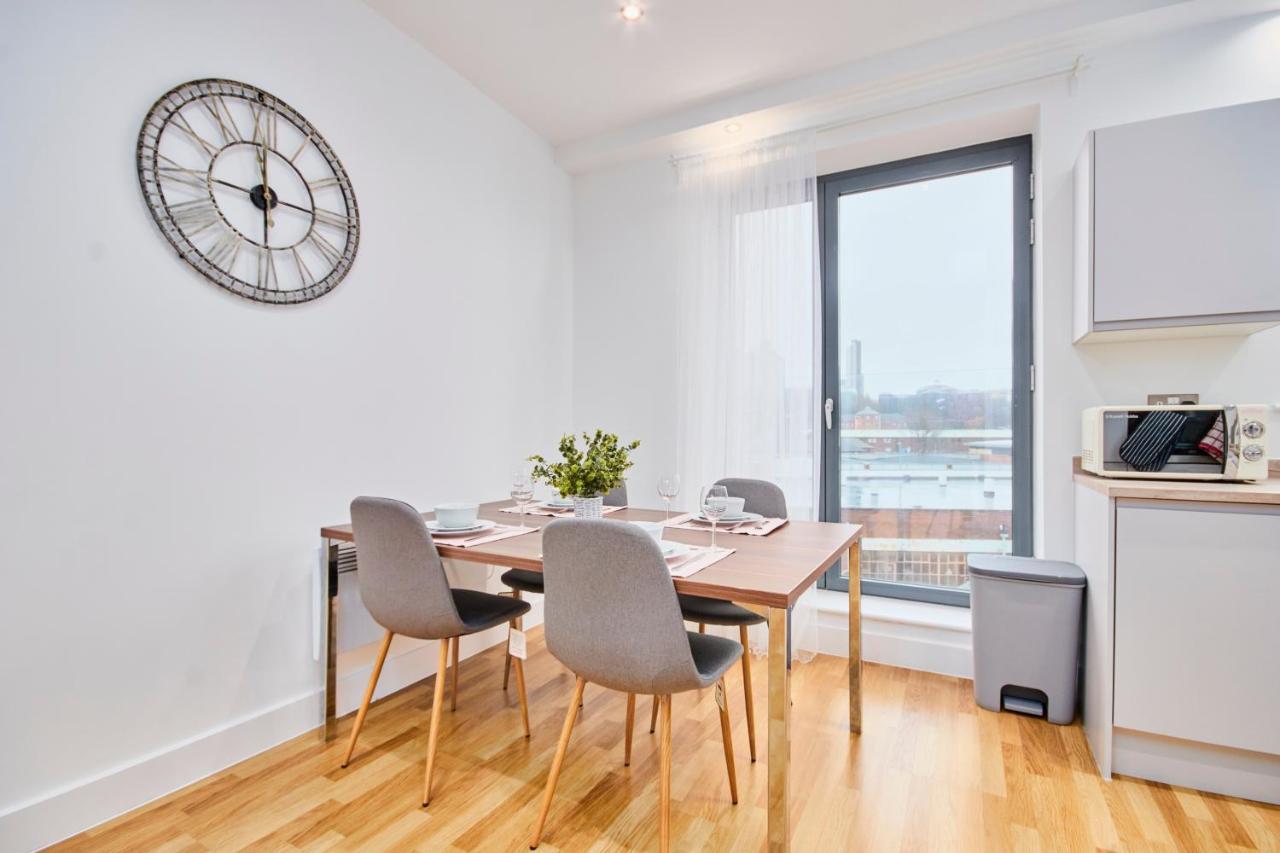 Large Duplex Penthouse - Parking Διαμέρισμα Λιντς Εξωτερικό φωτογραφία